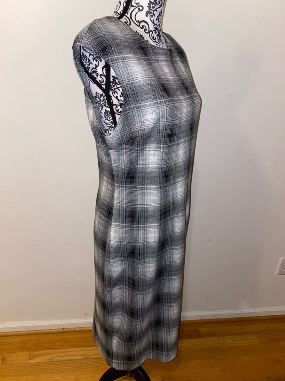 Adrienne Vittadini Black & White Plaid Midi Sheath Dress Size 12 - Picture 5 of 15
